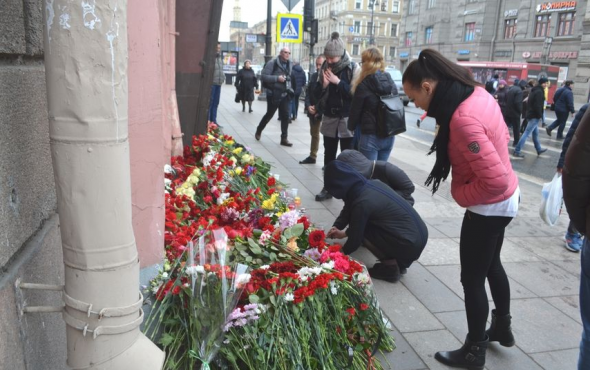 В&nbsp;Петербурге почтили память погибших при теракте в&nbsp;метро