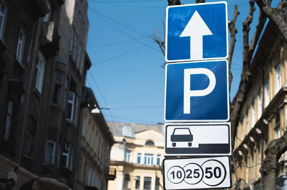 Ветераны боевых действий смогут бесплатно парковаться в Петербурге