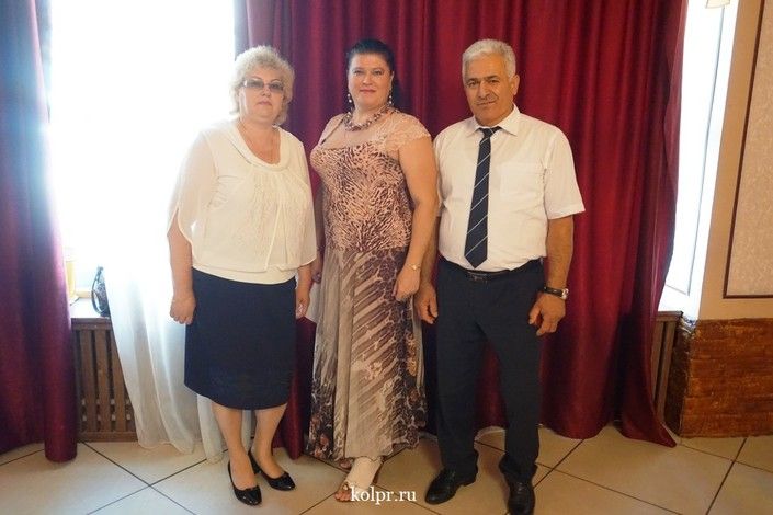 Глава района Анатолий Повелий поздравил работников сферы потребительского рынка Колпинского района