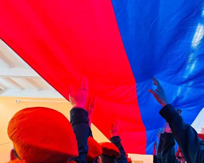 Восьмиклассники из колпинской школы стали кадетами