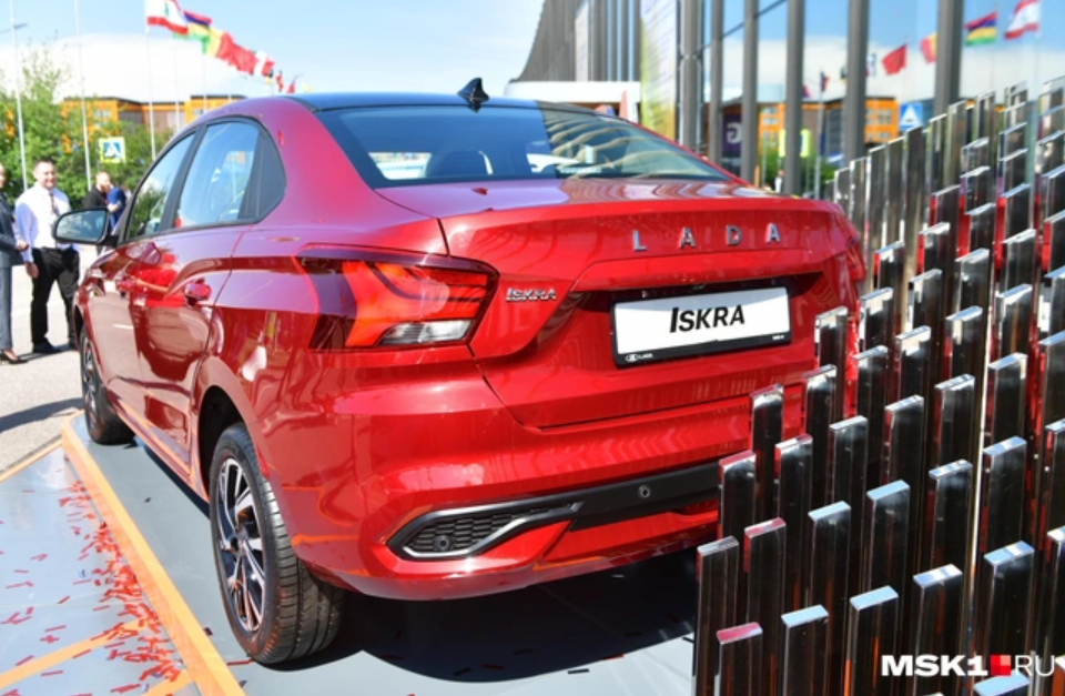 Петербург обошел Москву по числу LADA Iskra, но автомобиль остается редкостью на дорогах Северной столицы