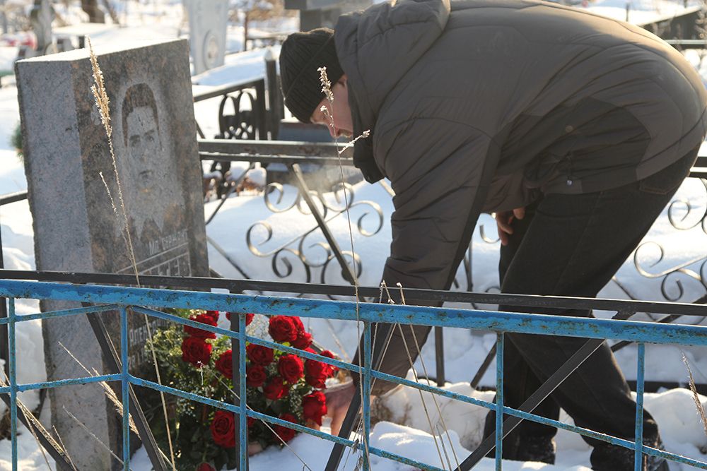 15 февраля – юбилей вывода Советских войск из Афганистана. Воинских почестей погибшим воинам отдано не будет. Но в Колпине к каждой могиле придут братья по оружию