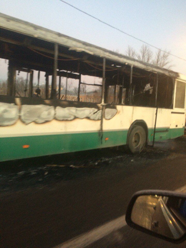 Причины возгорания автобуса в Металлострое установят после Нового года