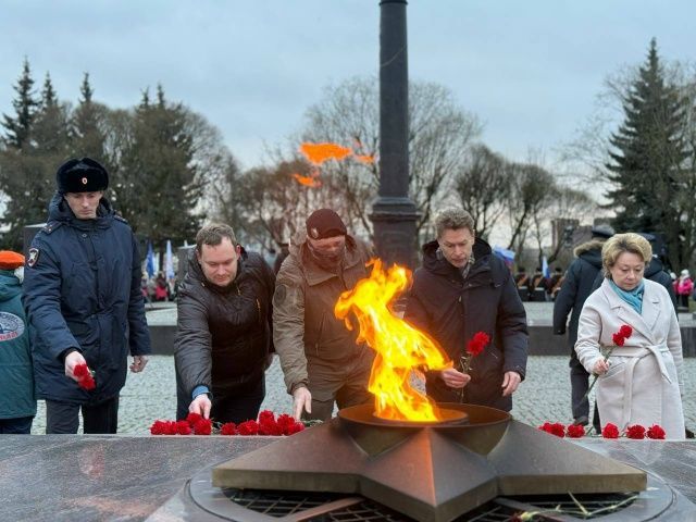 Митинг и старт слёта детских движений в Колпинском районе