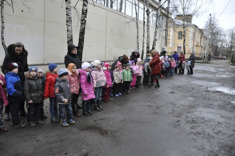 В ноябре 2013 года на территории Колпинского района проходят внеплановые выездные проверки противопожарного состояния объектов