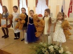 В Смольном прошла торжественная церемония награждения победителей третьего ежегодного Конкурса народного признания «Наш любимый врач»