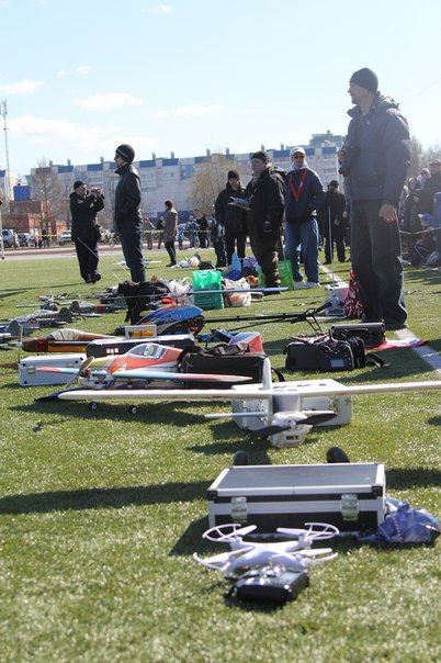 18 апреля прошел фестиваль авиамодельного спорта "Мирное небо" 18 апреля прошел фестиваль авиамодельного спорта "Мирное небо"