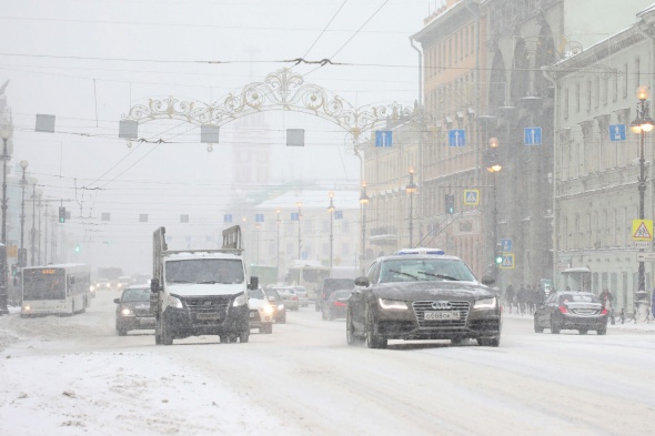 Снежная зима может прийти в Петербург в конце декабря