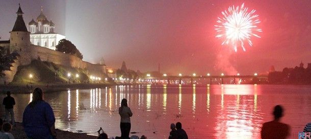 Колпинские подарки древнему Пскову