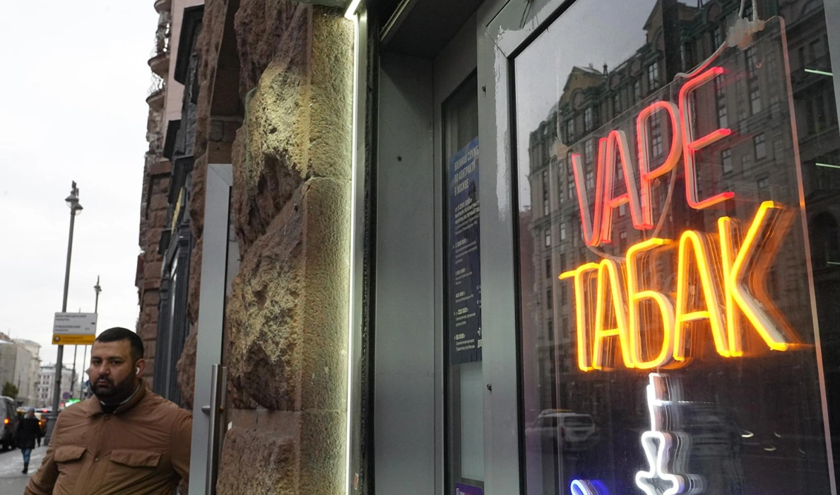 Продажу вейпов в Петербурге депутаты ЗакСа намерены запретить в 2026 году