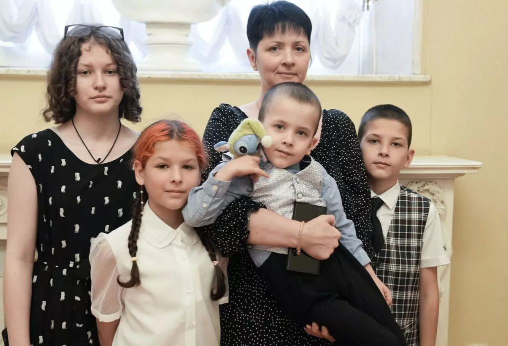 Многодетная семья из Колпино стала гостями приема в Мариинском дворце