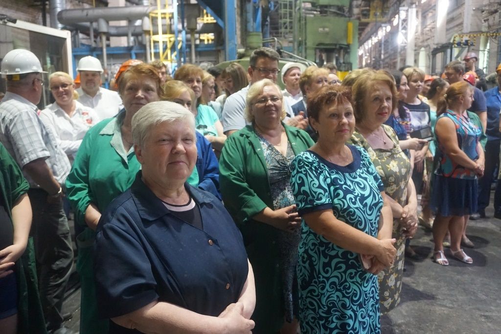 Глава Колпинского района Анатолий Повелий поздравил работников КМЗ «Ижора-Металл» с профессиональным праздником