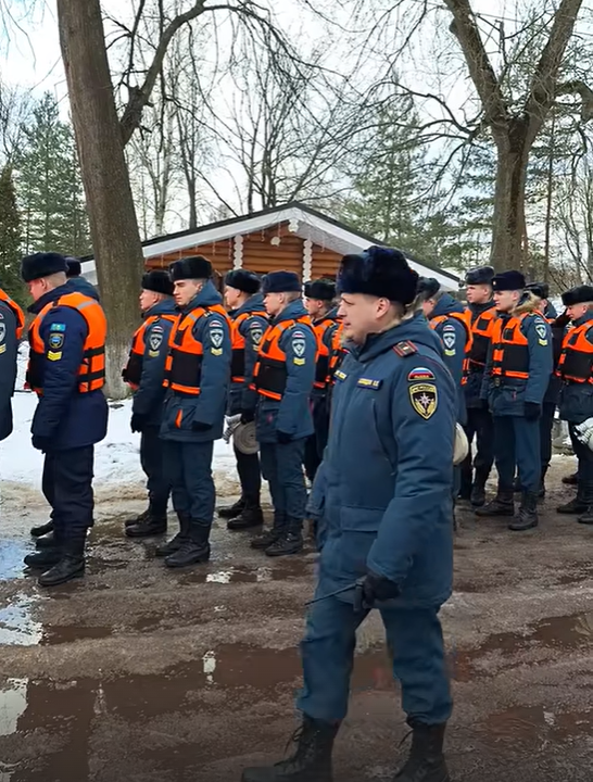 В Колпинском районе прошли масштабные учения МЧС по ликвидации последствий паводка