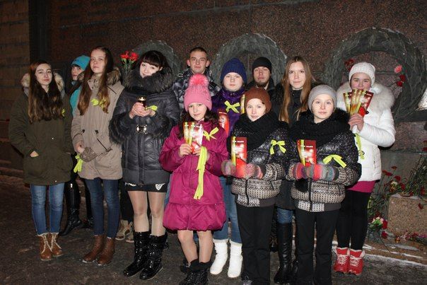 В Колпинском районе прошла уличная акция «Память пылающих лет».