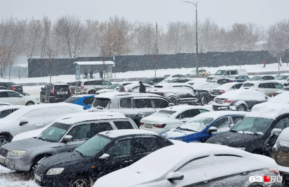 Авторынок России вернулся в 2009-й: почти каждый второй новый автомобиль оказался прошлогодним