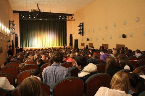 Спектакль для школьников &quot;Славим отечество&quot;