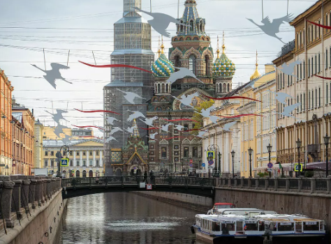 В Смольном показали, как Петербург украсят к 9 мая