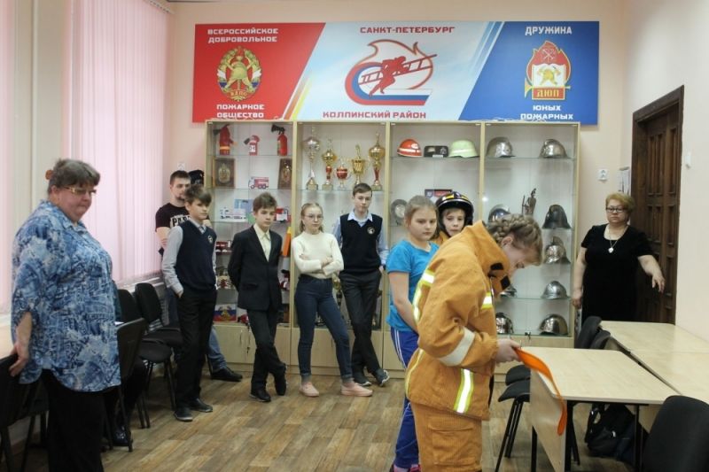 В Колпинском дворце творчества детей и молодежи прошла пожарная мини-эстафета