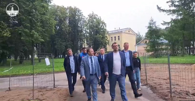 Колпинский район посетил с рабочим визитом вице-губернатор Санкт-Петербурга Евгений Разумишкин