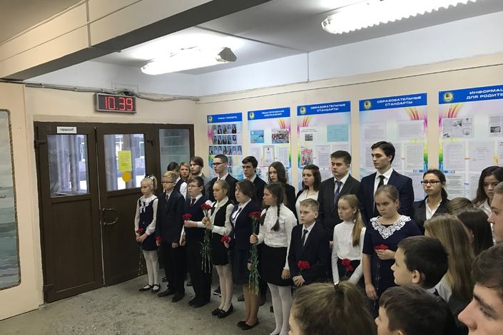В колпинских школах открыты мемориальные доски героям войны в Чечне