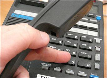 Начала работу горячая линия по качеству обслуживания в медицинских учреждениях района
