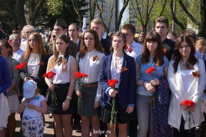 ФОТО: Торжественный митинг у стелы