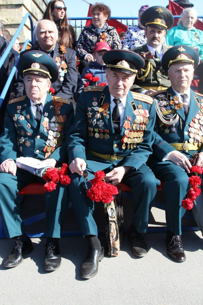 Парад Победы впервые прошел в Колпино