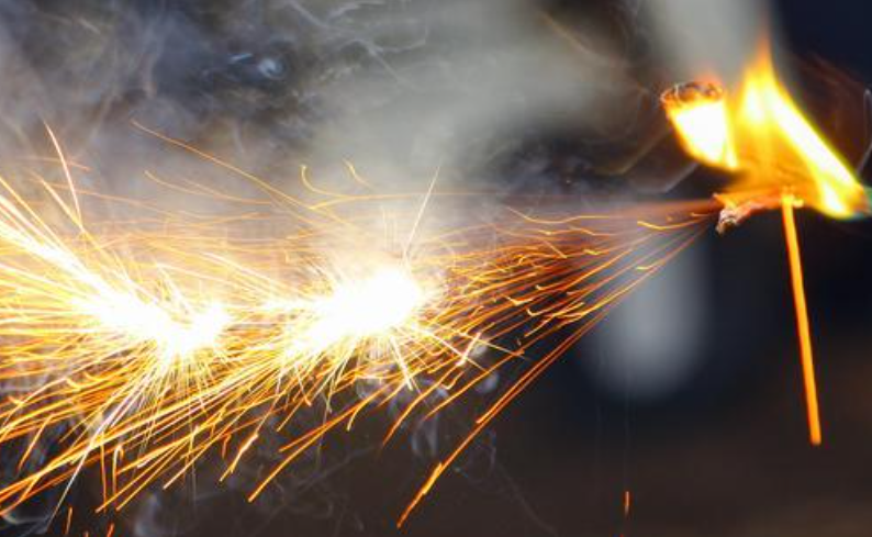 Средний чек на пиротехнику в России за год вырос до 1,4 тысячи рублей