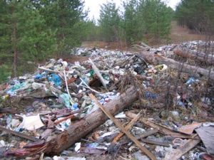 Доступ автотранспорта на свалку в Понтонном вновь ограничен Доступ автотранспорта на свалку в Понтонном вновь ограничен