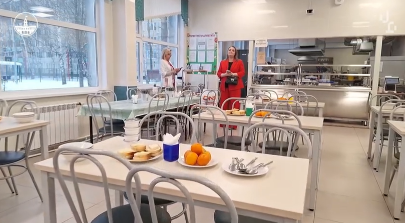 Елена Бескостая проверила качество школьного питания в школе №461