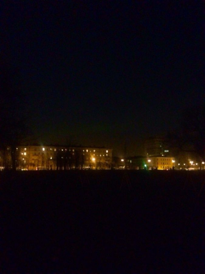 Очевидцы наблюдают Северное сияние над Петербургом