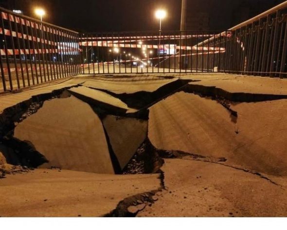 В Рыбацком частично обрушился мост через Славянку В Рыбацком частично обрушился мост через Славянку