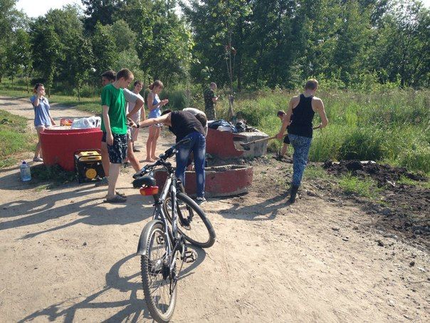 Дорожный барьер на зенитку вновь укреплен!