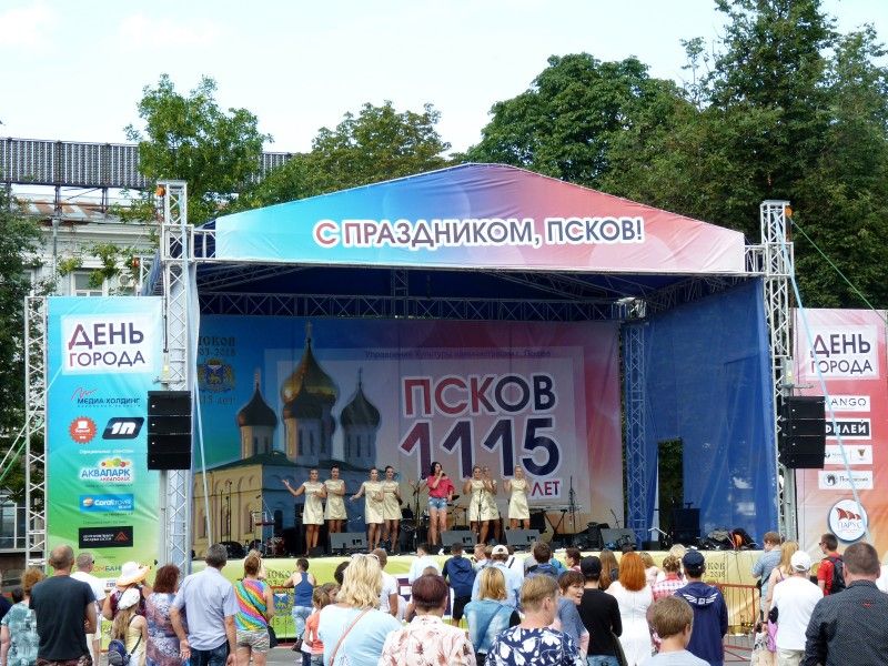 Колпинские подарки древнему Пскову