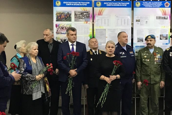 В колпинских школах открыты мемориальные доски героям войны в Чечне