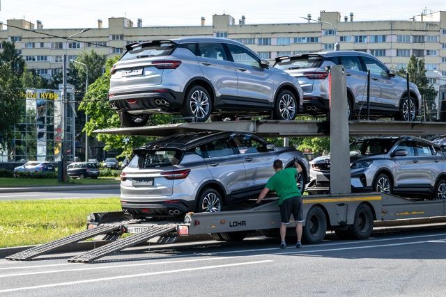 Эксперты назвали самые подешевевшие авто