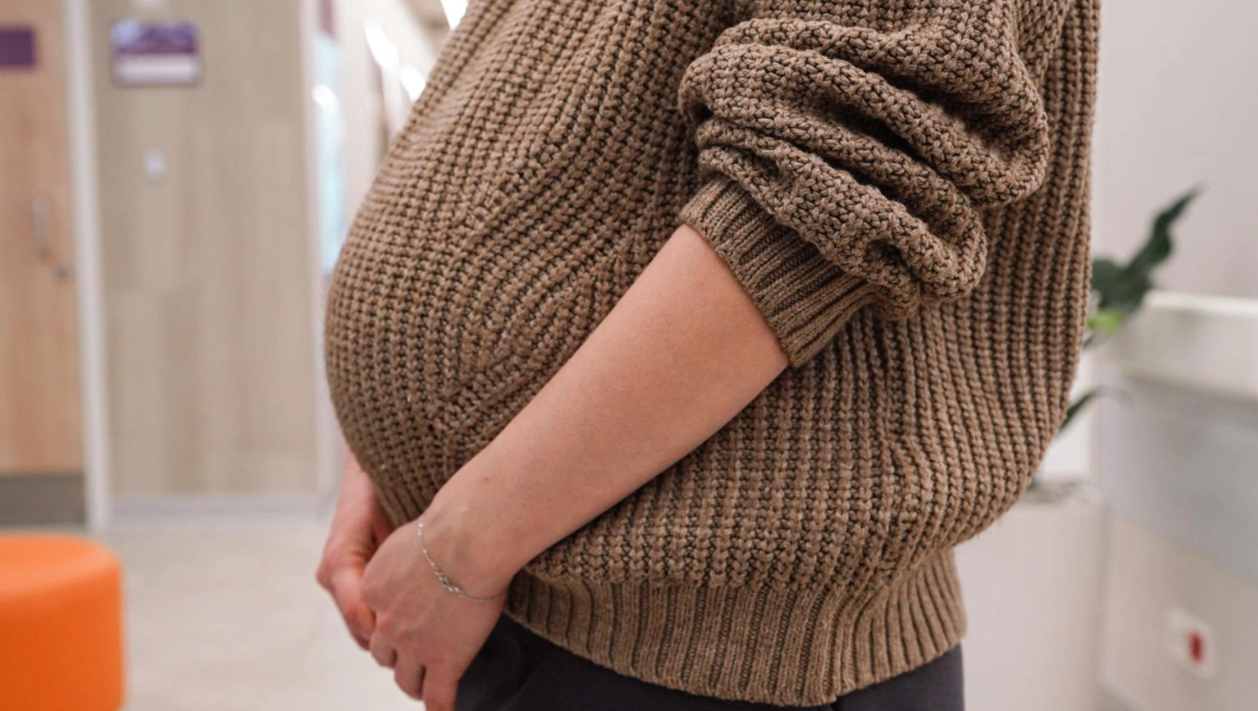 Размер пособия по беременности в 2026 году составит около 125 тыс. рублей