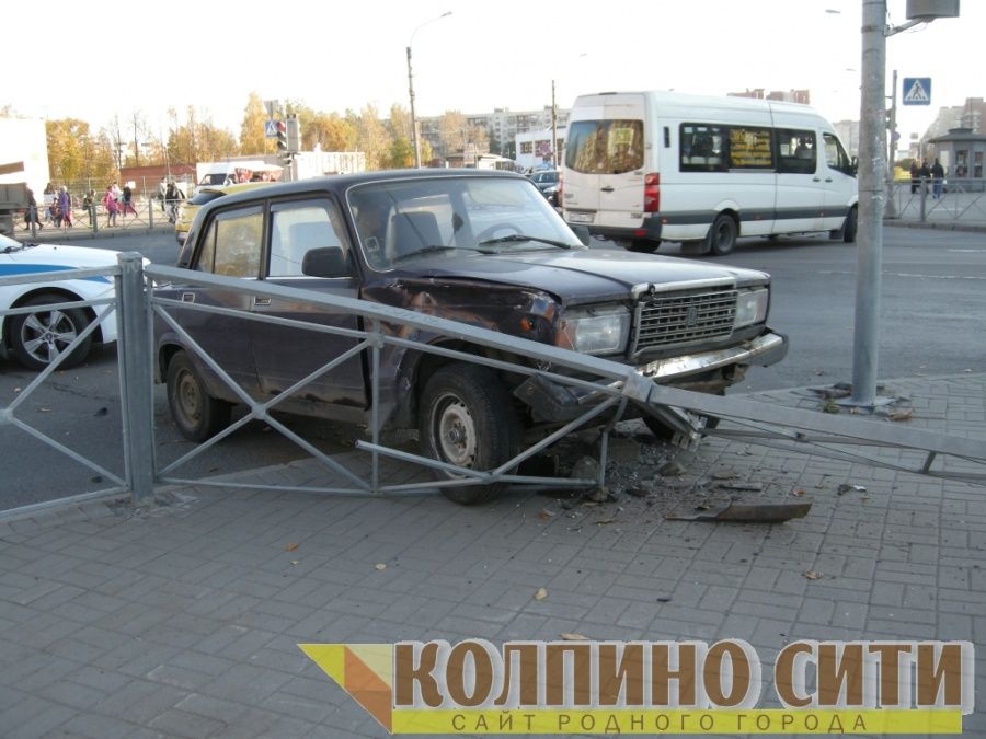 ДТП на перекрестке В.Слуцкой и Пролетарской: за рулем была беременная женщина ДТП на перекрестке В.Слуцкой и Пролетарской: за рулем была беременная женщина