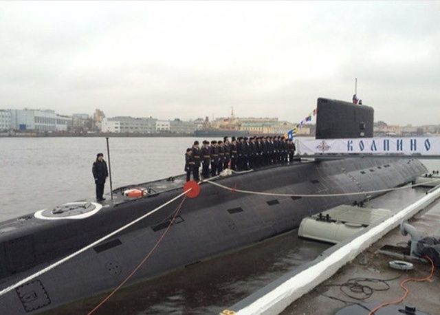 Глава Колпинского района Юлия Логвиненко поздравила с Днем Военно-Морского Флота Глава Колпинского района Юлия Логвиненко поздравила с Днем Военно-Морского Флота