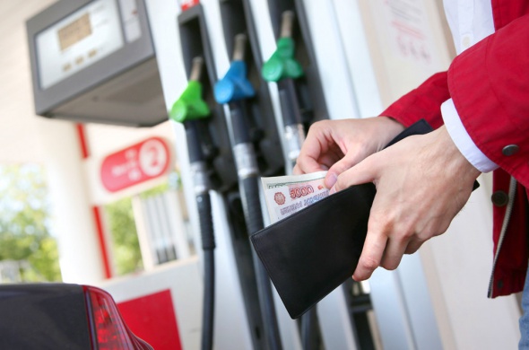К&nbsp;июлю 2018 года бензин может подорожать на&nbsp;5 рублей