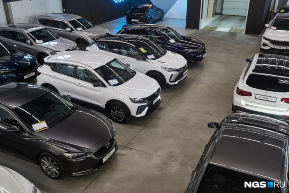 Российские дилеры назвали список автомобилей, оказавшихся в дефиците
