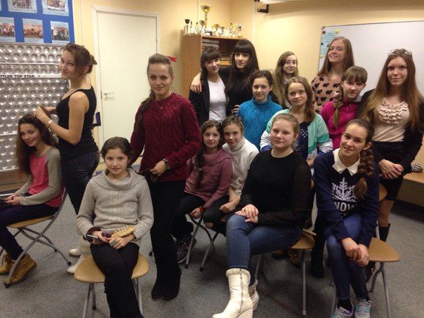 Прошел увлекательный мастер-класс по плетению кос