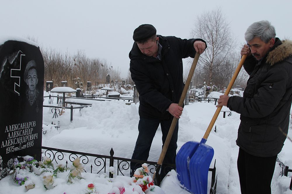 15 февраля – юбилей вывода Советских войск из Афганистана. Воинских почестей погибшим воинам отдано не будет. Но в Колпине к каждой могиле придут братья по оружию