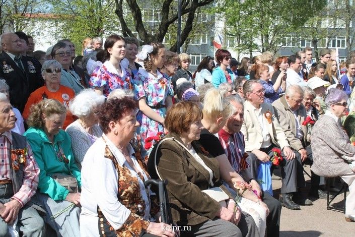 ФОТО: Торжественный митинг у стелы