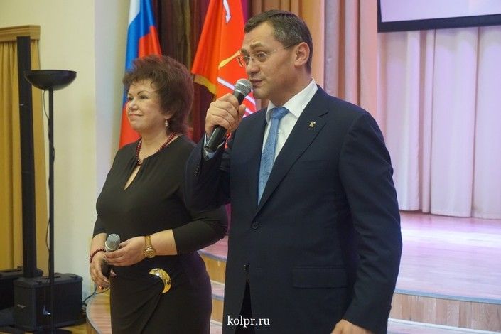 В Колпинском районе награды «За особые успехи в учении» получил 51 выпускник