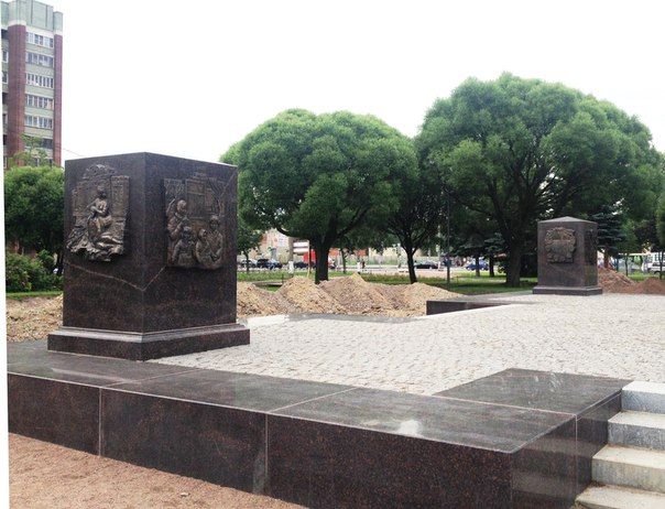 Началось благоустройство у стелы