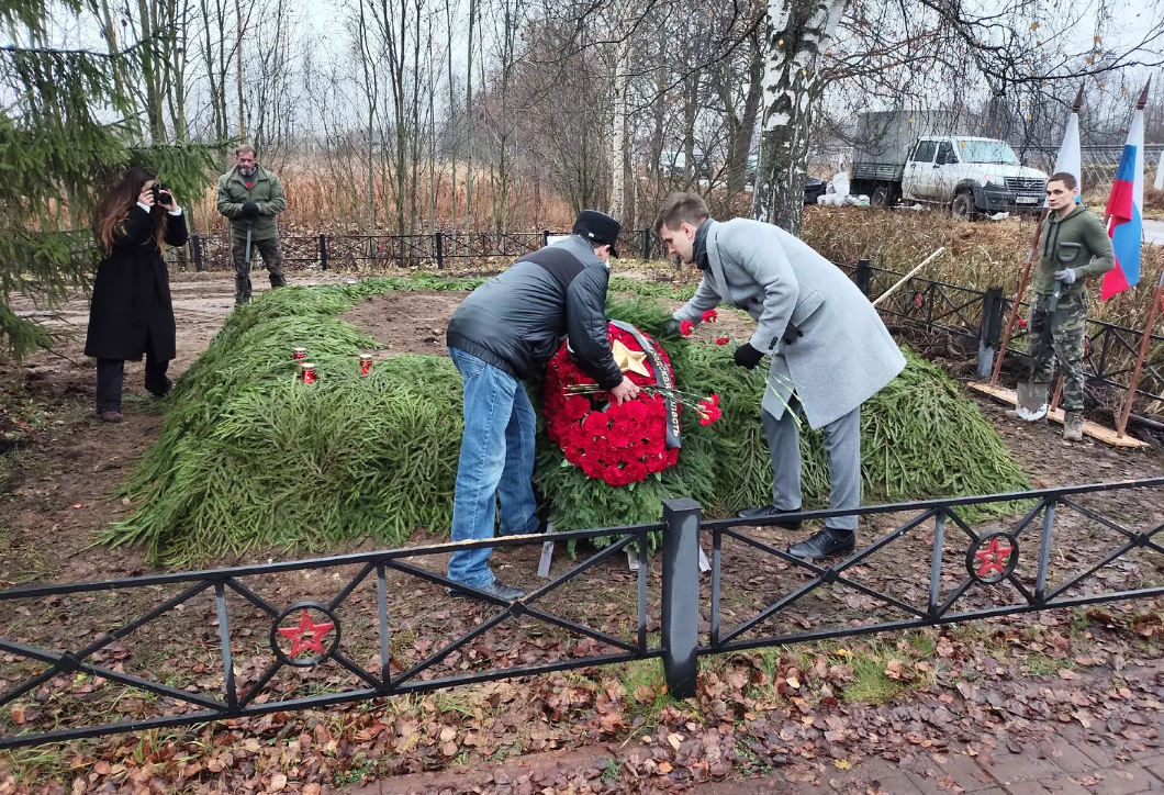 На мемориале «Ижорский таран» захоронили останки красноармейцев