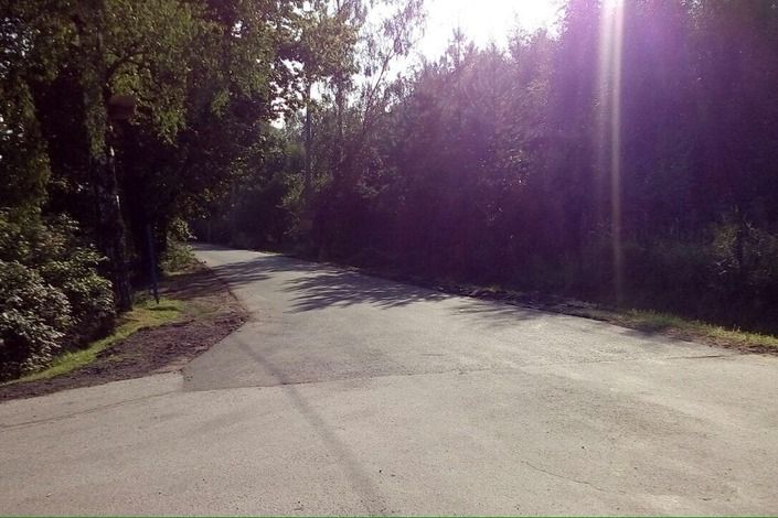 Ко дню празднования годовщины Невской битвы в поселке Усть-Ижора отремонтировали дорогу на улице 18 проезд