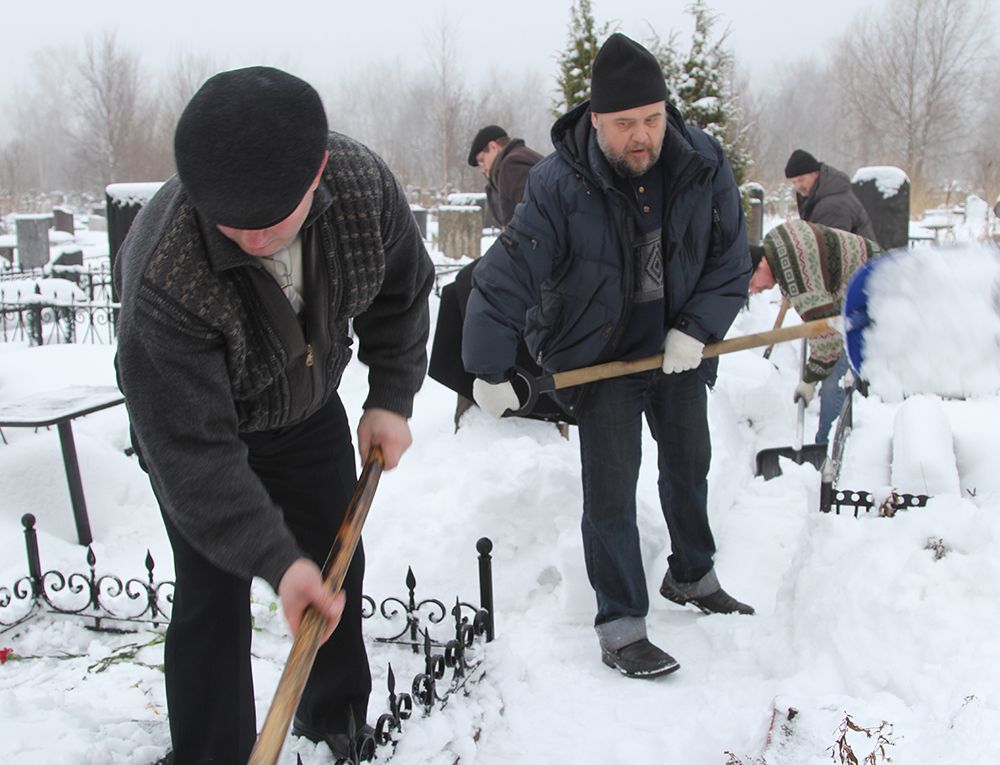 15 февраля – юбилей вывода Советских войск из Афганистана. Воинских почестей погибшим воинам отдано не будет. Но в Колпине к каждой могиле придут братья по оружию