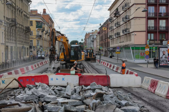На ремонт дорог в Петербурге потратят более 7 млрд рублей